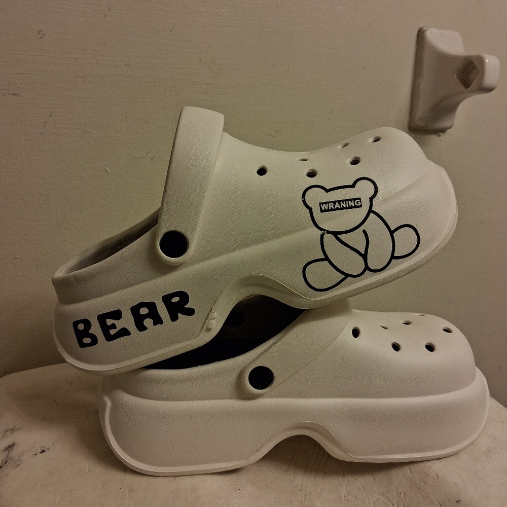 Womens 2 Inches Platfotm Bear Design Clogs - White Size 9 - 10,  Like Crocs - Picture 7 of 16